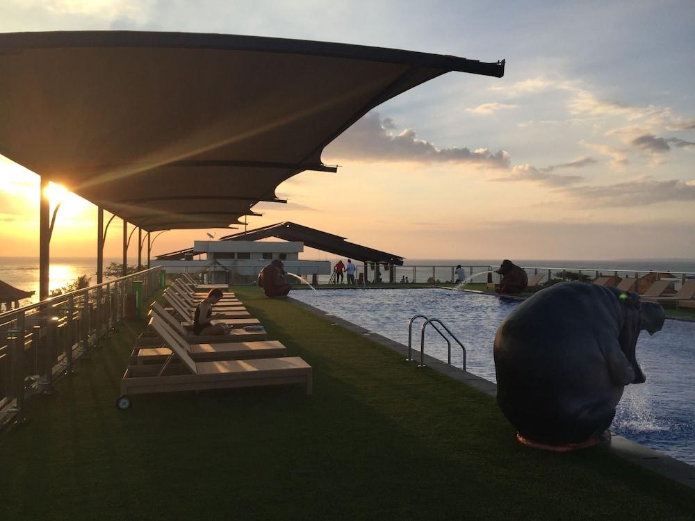 Sulis Beach Hotel & Spa Kuta Lombok Exterior foto
